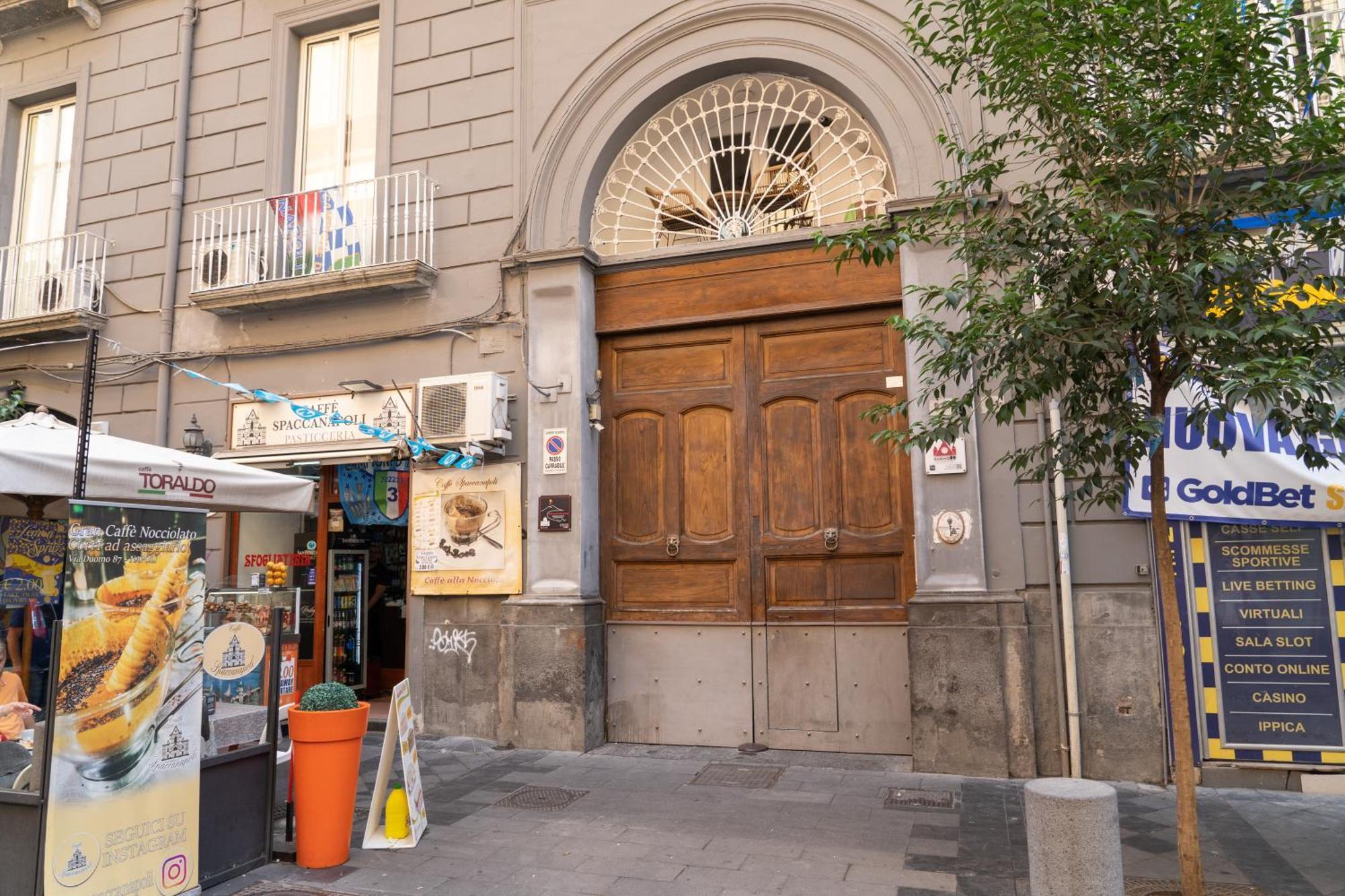 Il Duomo A Due Passi Apartment Naples Exterior photo